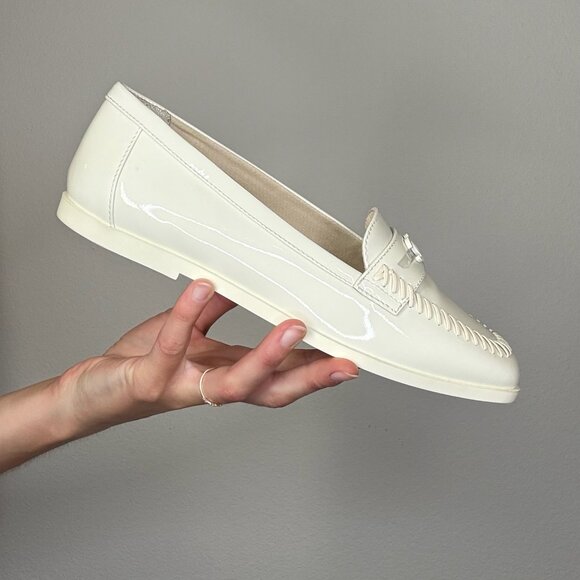 Chanel Cream Patent Loafers - Picture 5 of 6